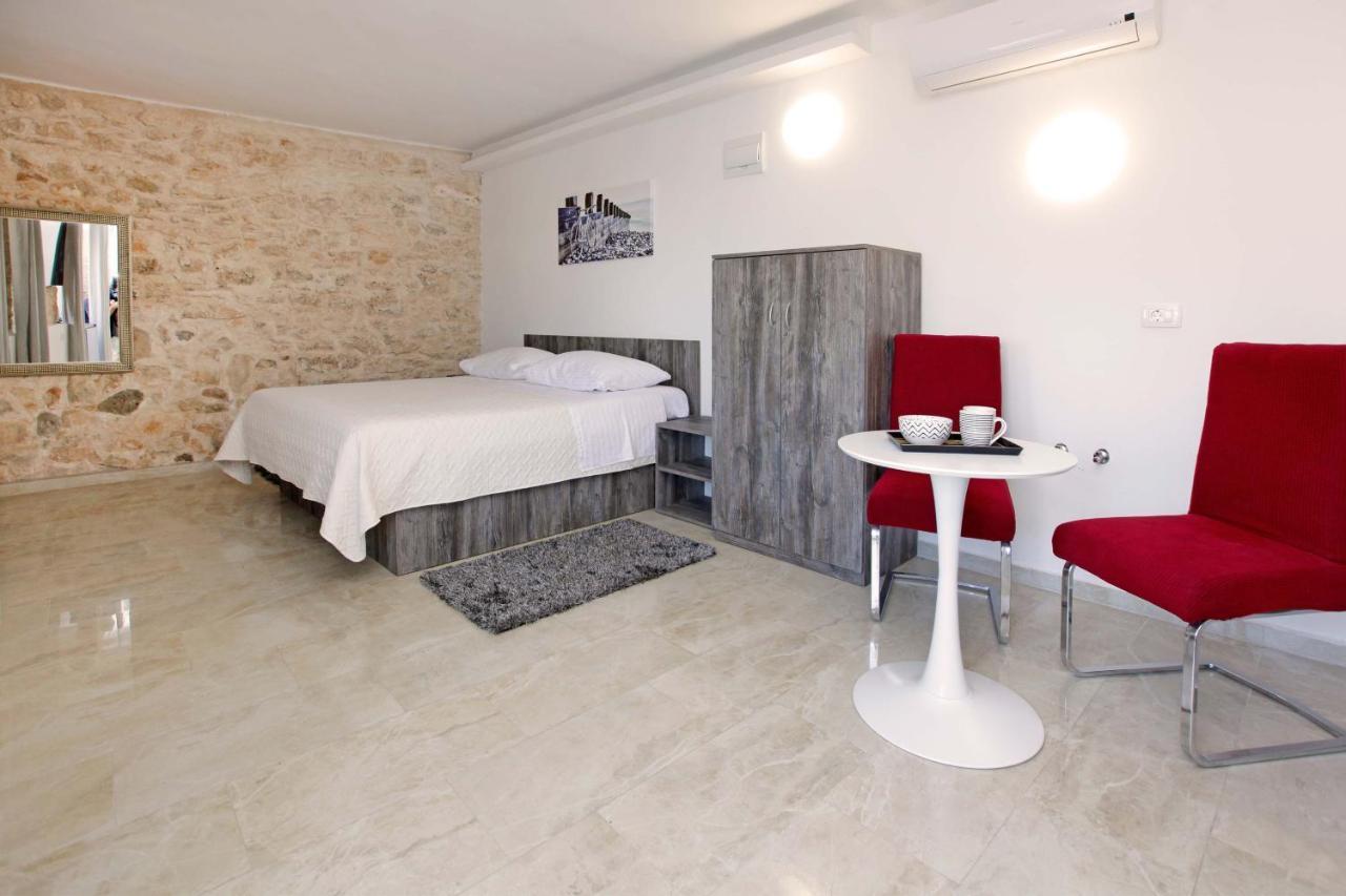 Luxory D-Rooms Вела-Лука Экстерьер фото