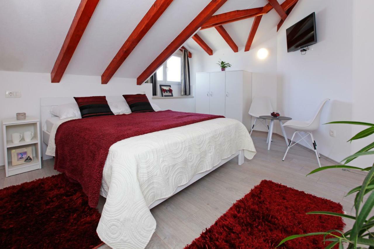 Luxory D-Rooms Вела-Лука Экстерьер фото