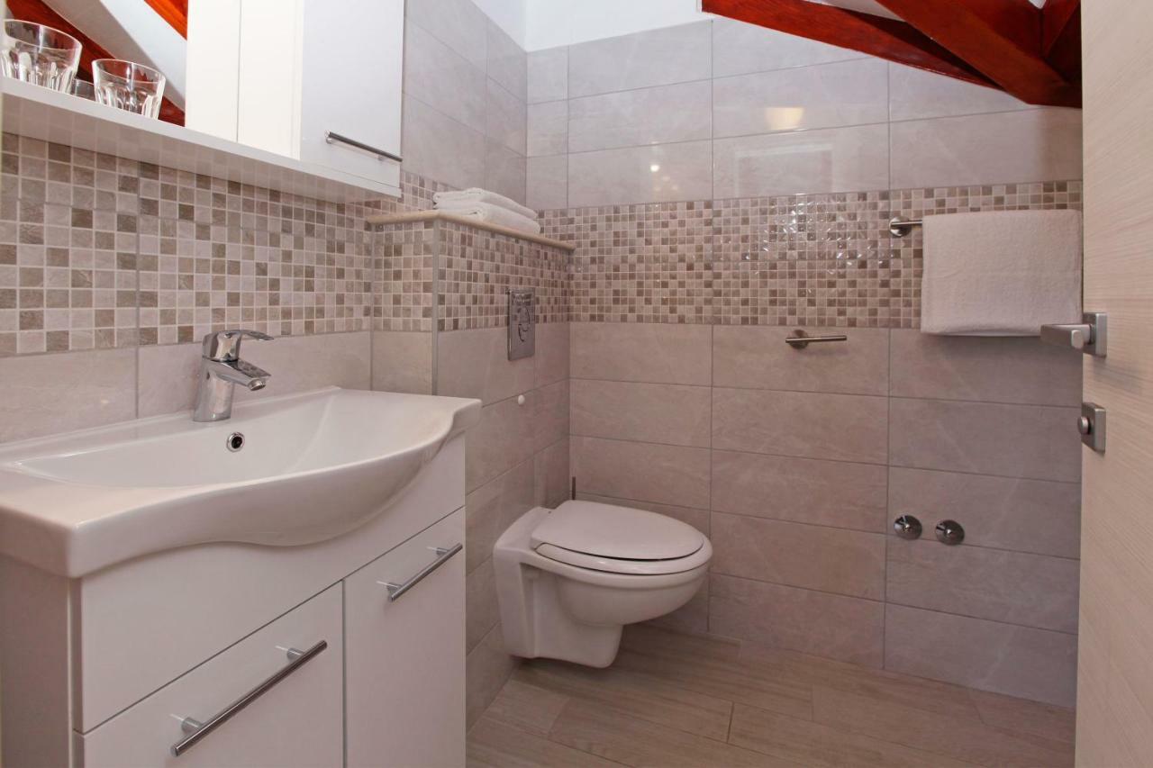Luxory D-Rooms Вела-Лука Экстерьер фото